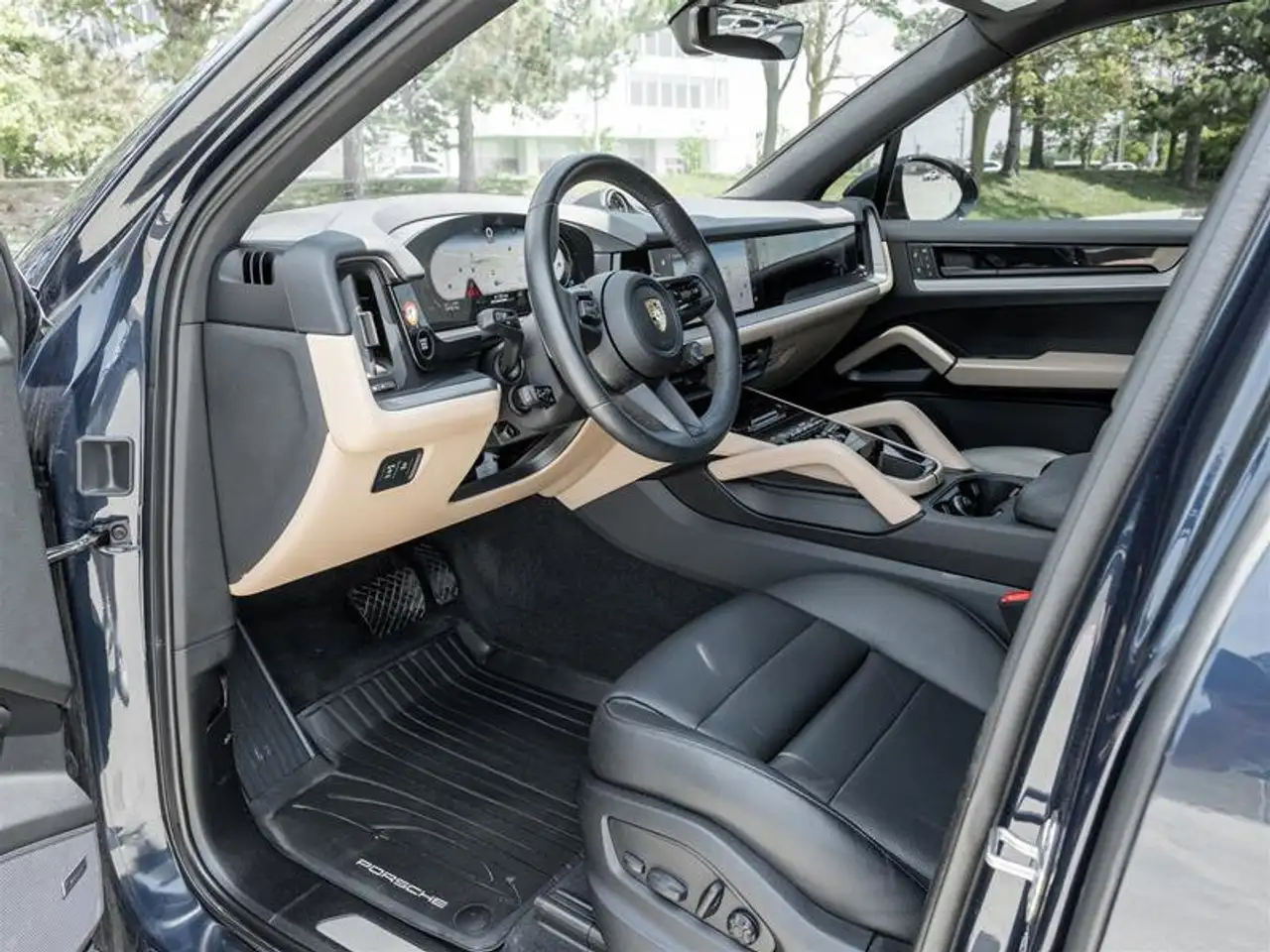 Porsche Cayenne снимка Porsche Cayenne