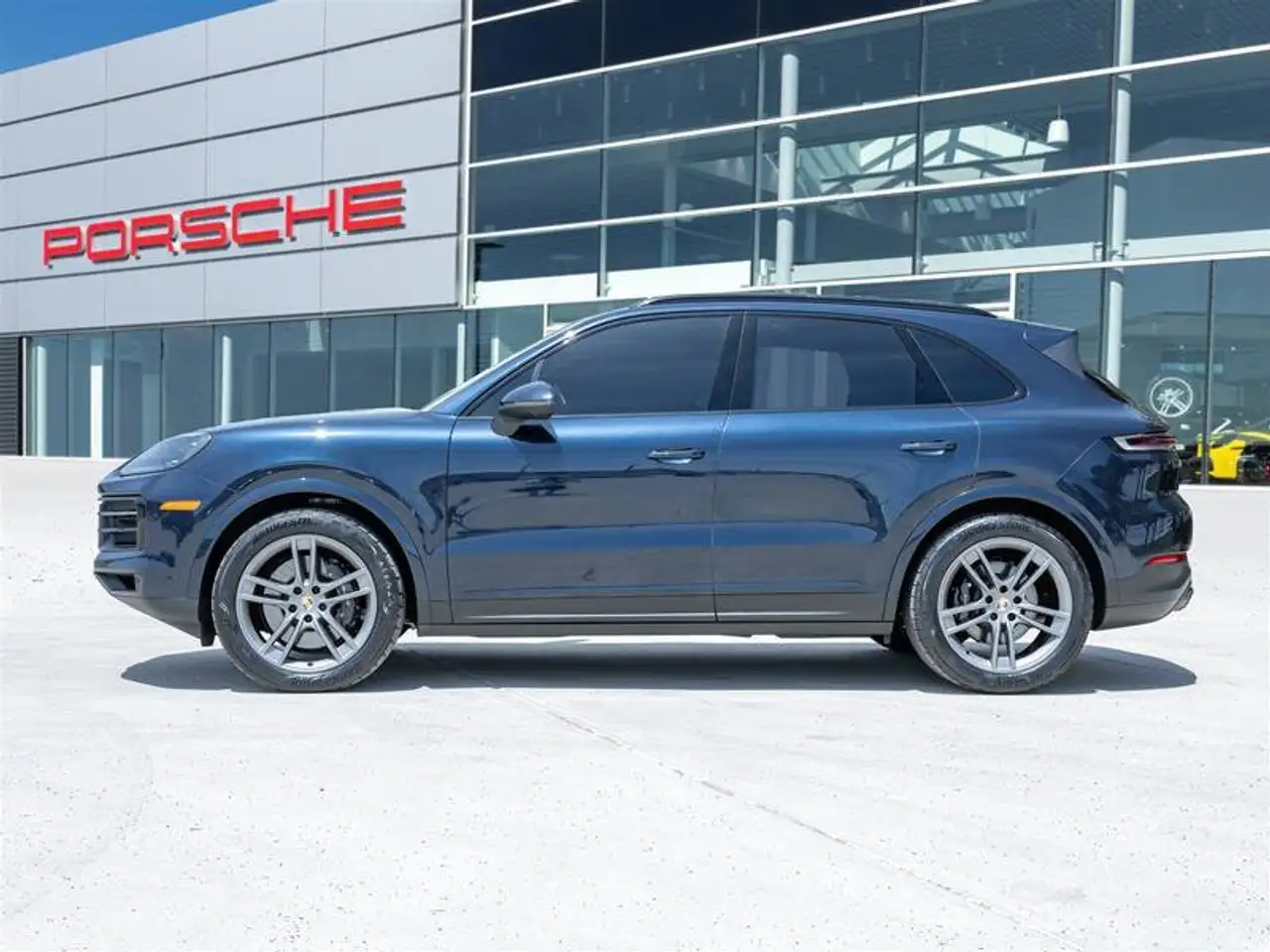 Porsche Cayenne снимка Porsche Cayenne