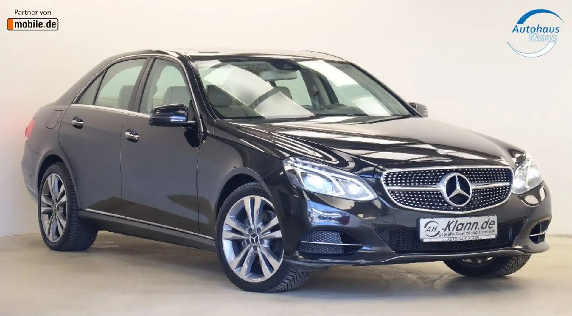 Mercedes-Benz E 300 231PS 7G Avantgarde Nav LED Leder Facelift Black - 1
