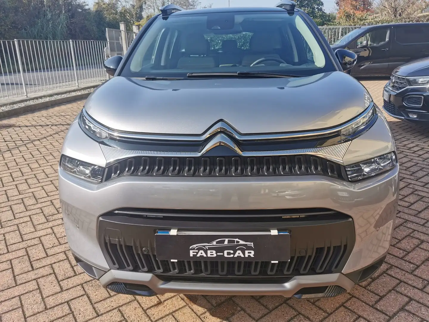 Citroen C3 Aircross 1.2 puretech Shine Pack s Grigio - 2