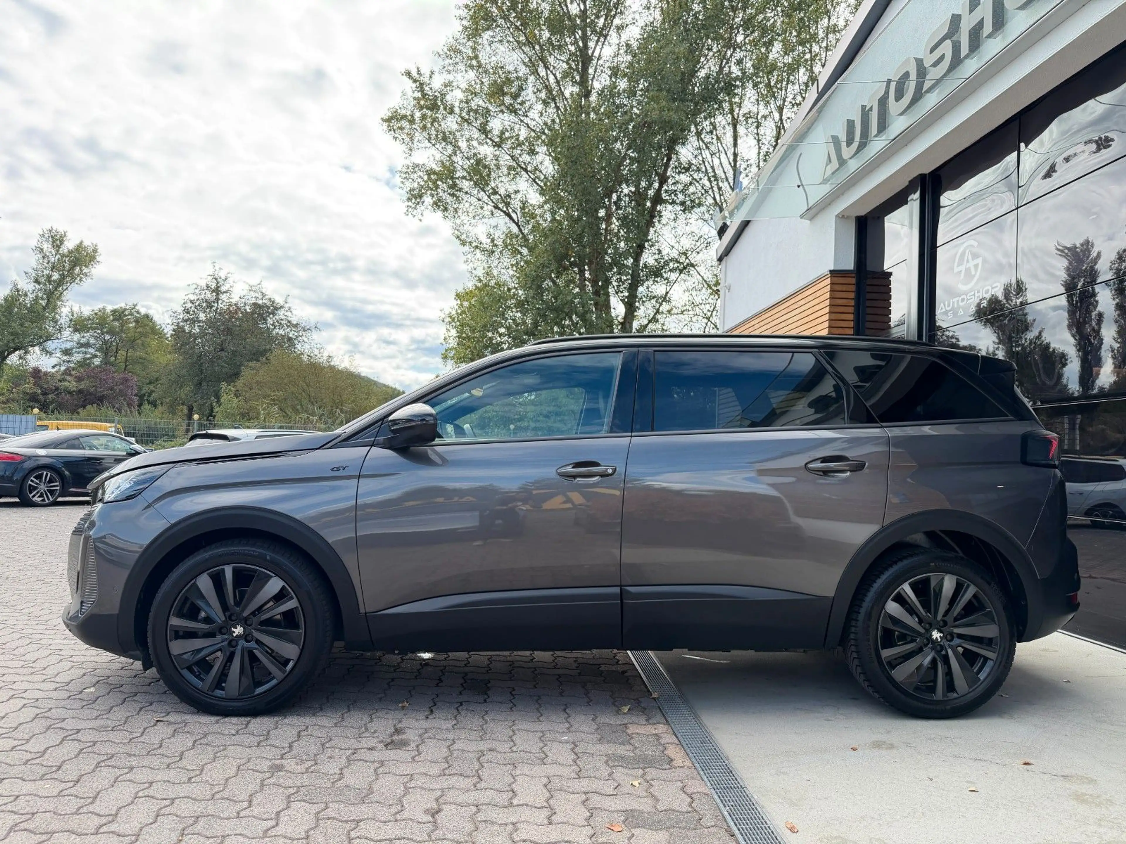 Peugeot 5008 GT 7-Sitzer/PANO/ACC/SHZ/CAM — photo 8