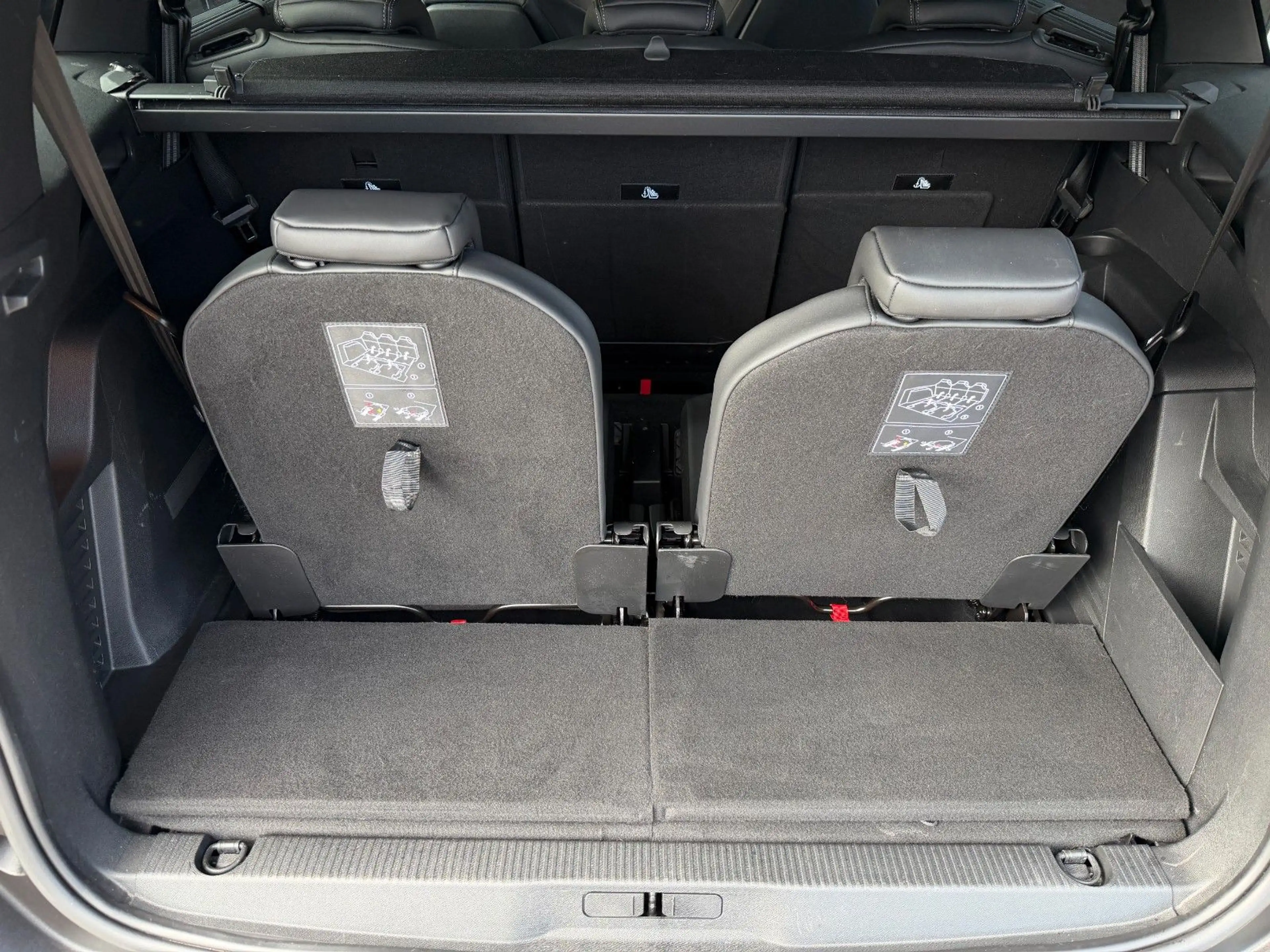 Peugeot 5008 GT 7-Sitzer/PANO/ACC/SHZ/CAM — photo 14