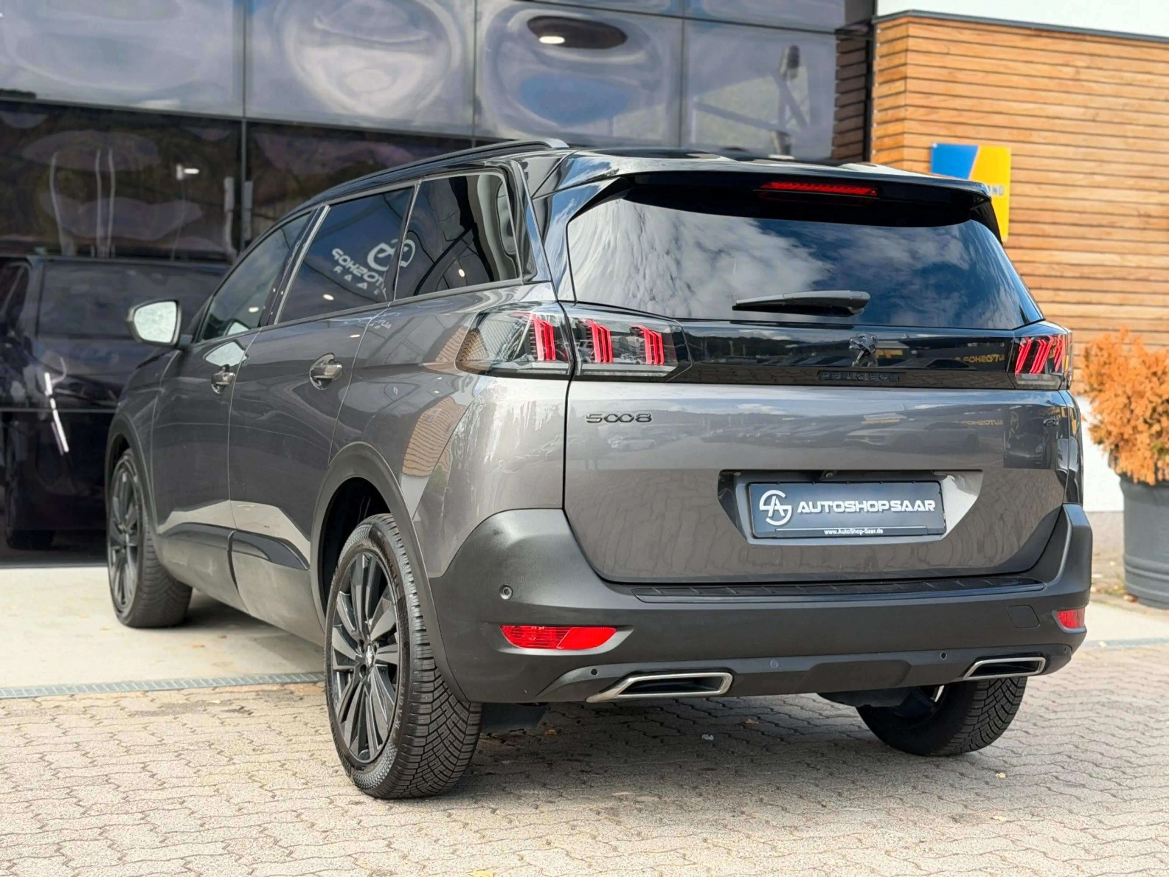 Peugeot 5008 GT 7-Sitzer/PANO/ACC/SHZ/CAM — photo 10