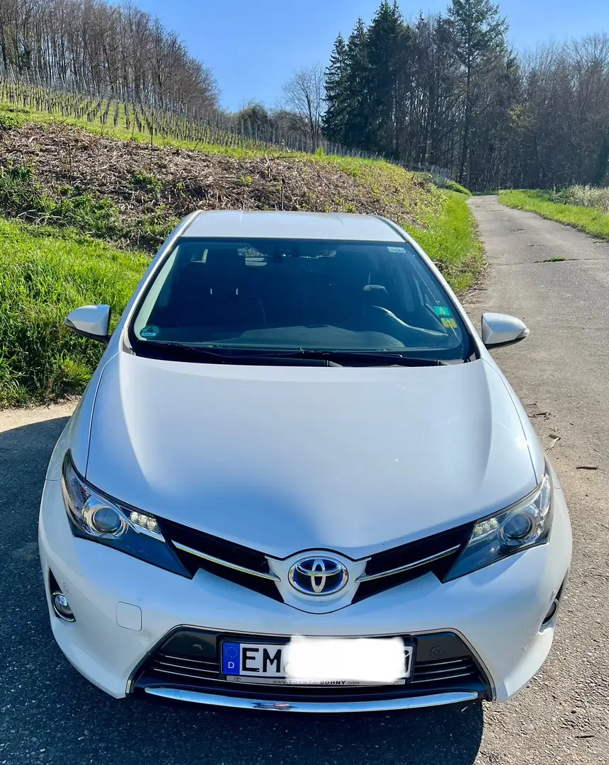 Toyota Auris Auris Hybrid 1.8 VVT-i Hybrid Automatik START Edit bijela - 2