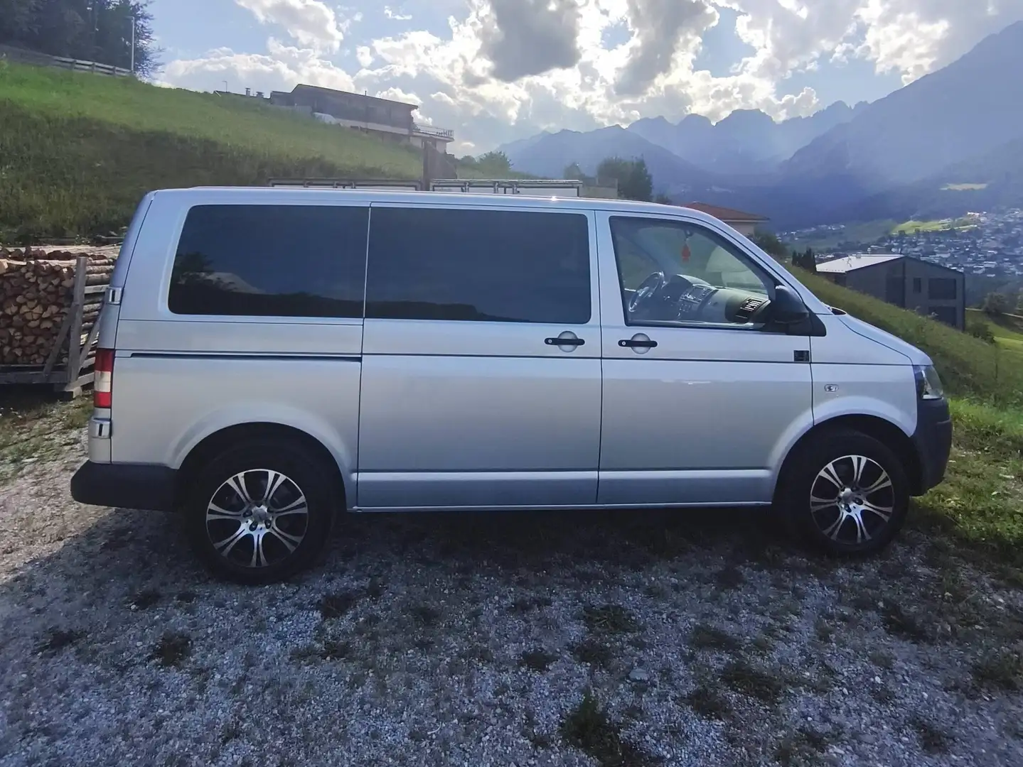 Volkswagen T5 Transporter Kastenwagen 2,0 TDI D-PF Silber - 1