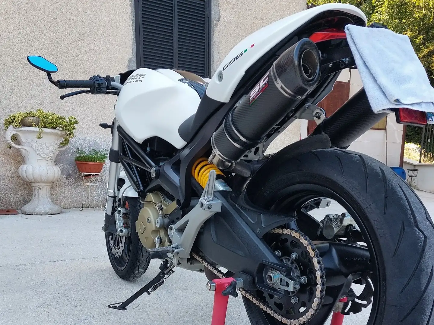 Ducati Monster 696 plus Blanco - 2