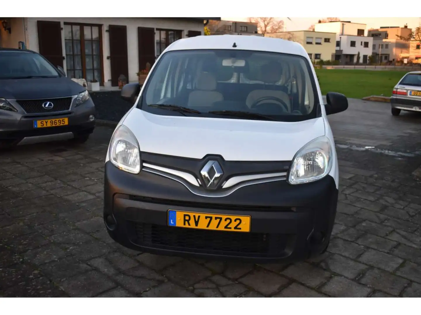 Renault Kangoo 1,5 DCi Maxi 5places très bon état Blanc - 2