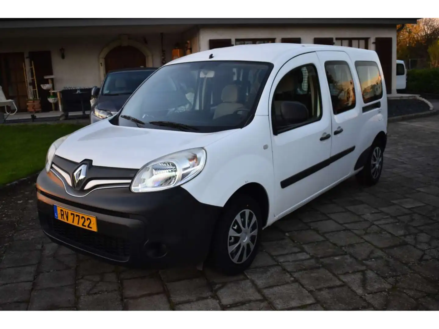 Renault Kangoo 1,5 DCi Maxi 5places très bon état Blanc - 1