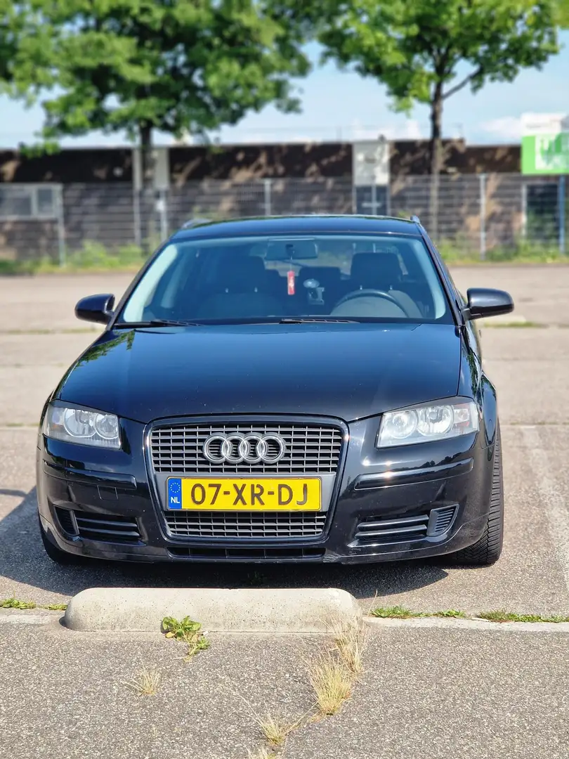 Audi A3 1.8 TFSI Attraction Zwart - 2