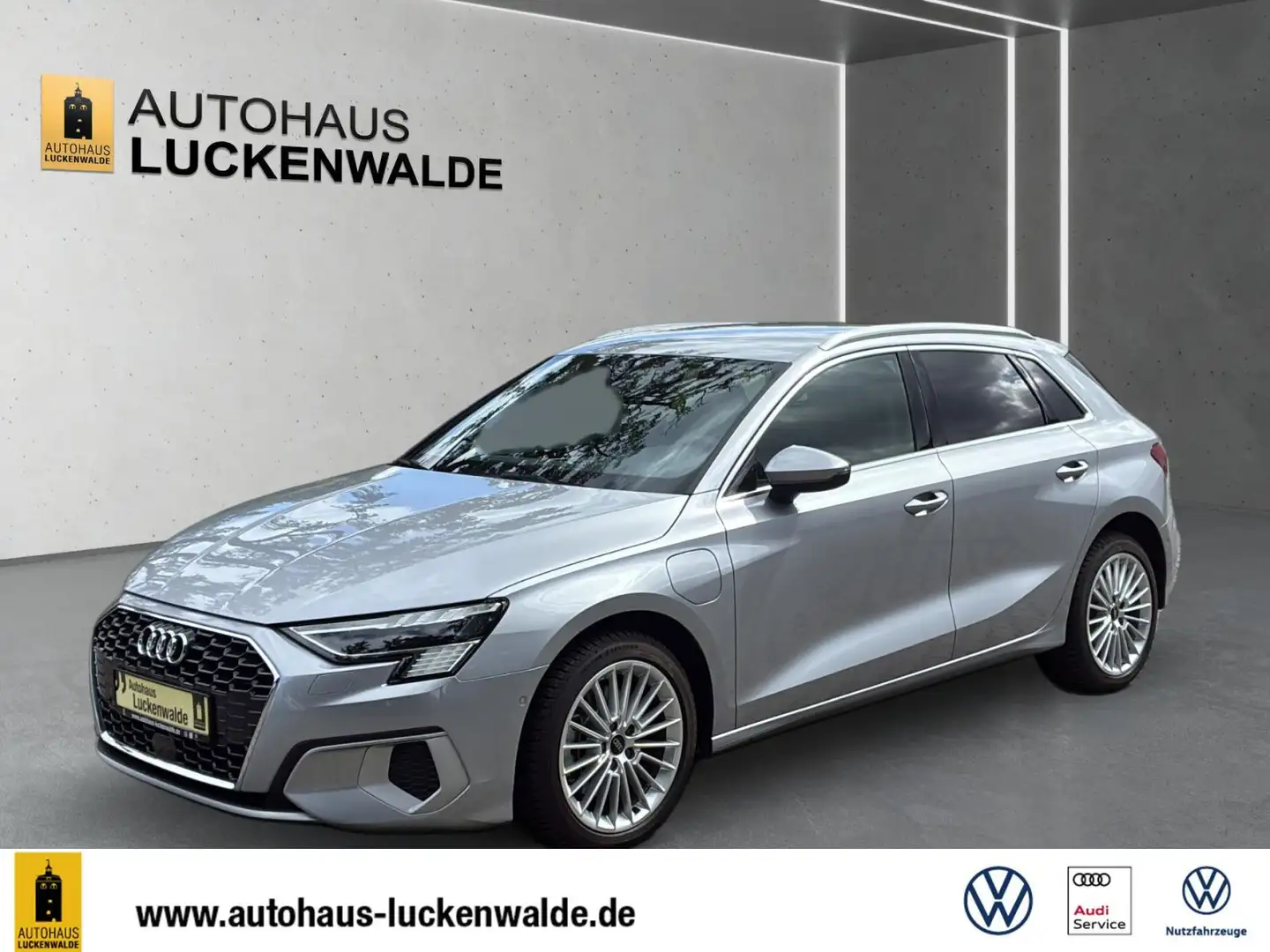Audi A3 40 TFSI e Adv. S tronic *MATRIX* Argento - 2