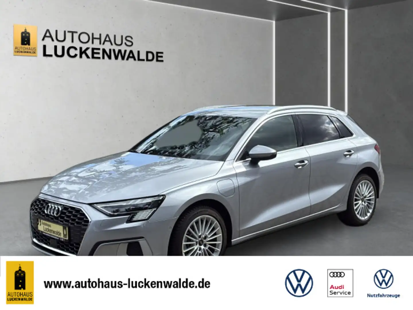 Audi A3 40 TFSI e Adv. S tronic *MATRIX* Argento - 1