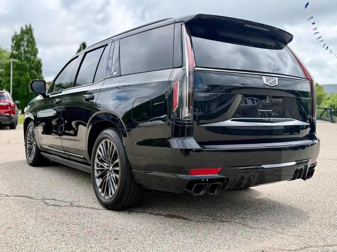 Cadillac Escalade снимка Cadillac Escalade
