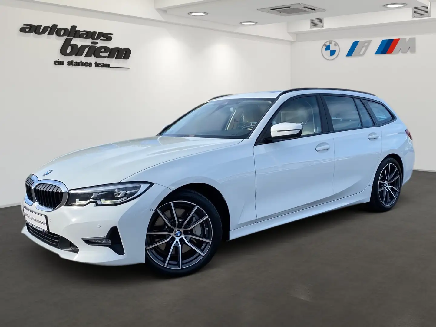 BMW 330 d Touring, Advantage, ab 299,-€ mtl. Rate White - 1