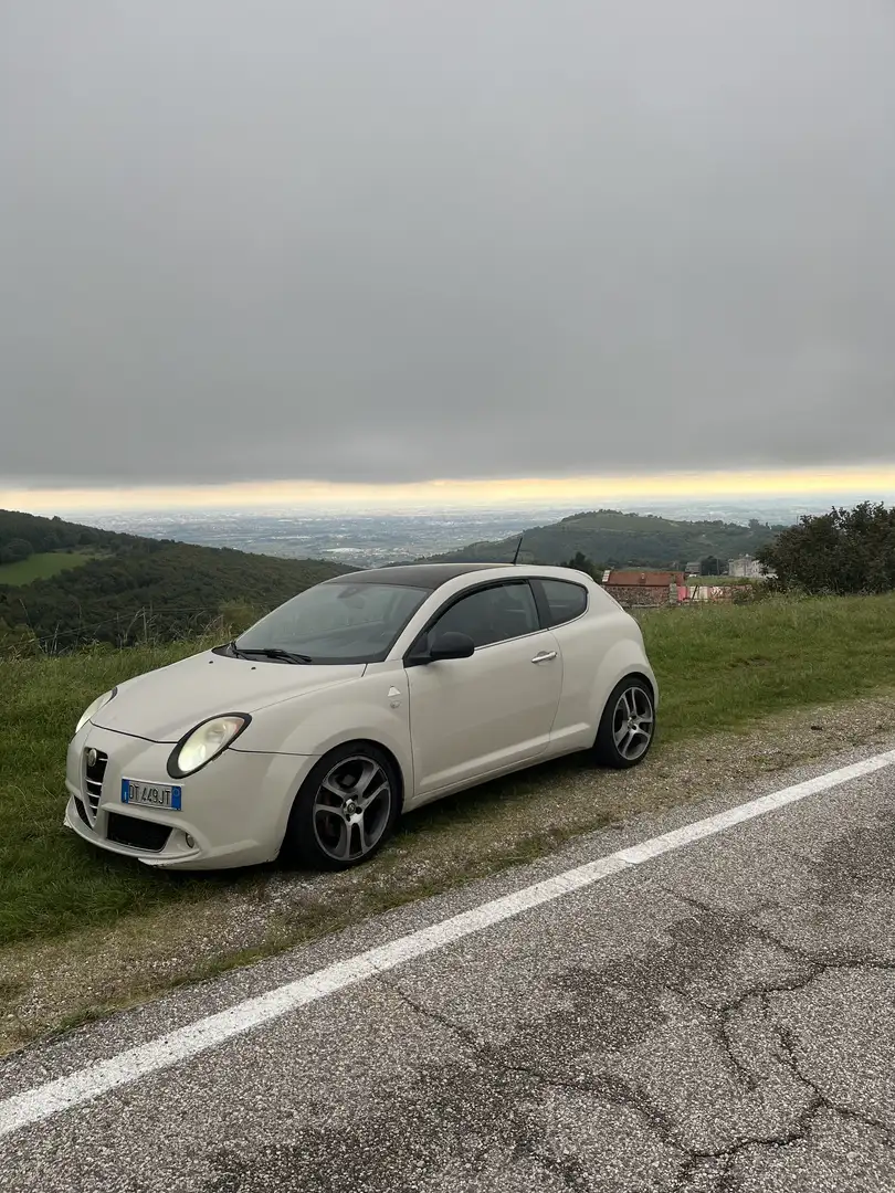 Alfa Romeo MiTo 1.4 tb Distinctive Sport Pack 155cv - 1