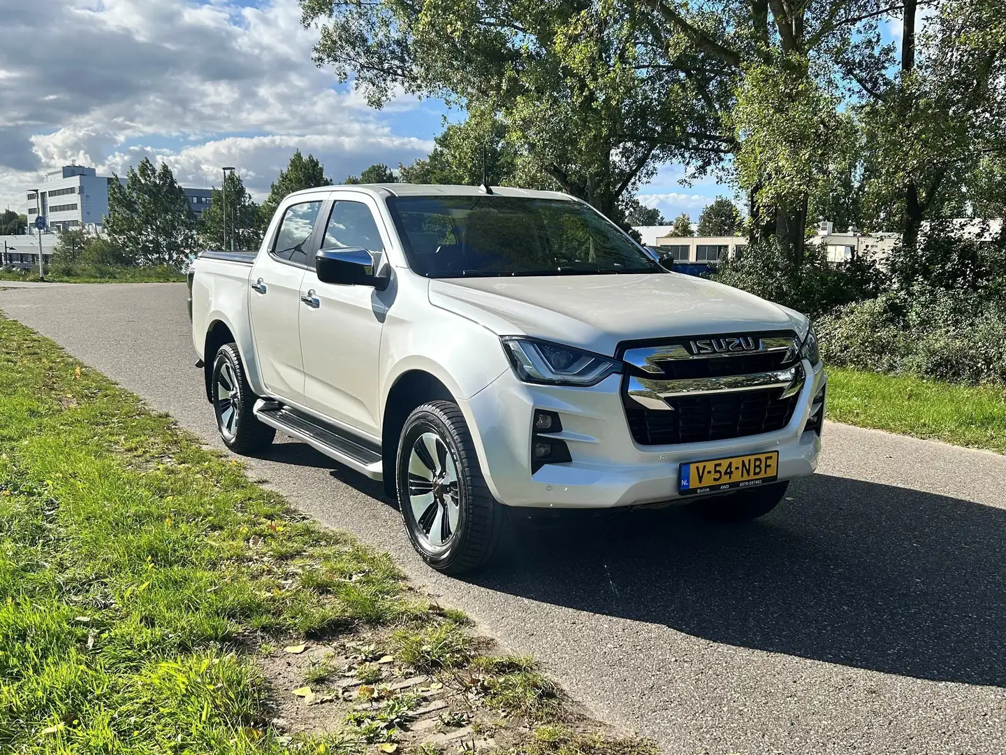 Isuzu D-Max 1.9 Ext. Cab LSX Wit - 2