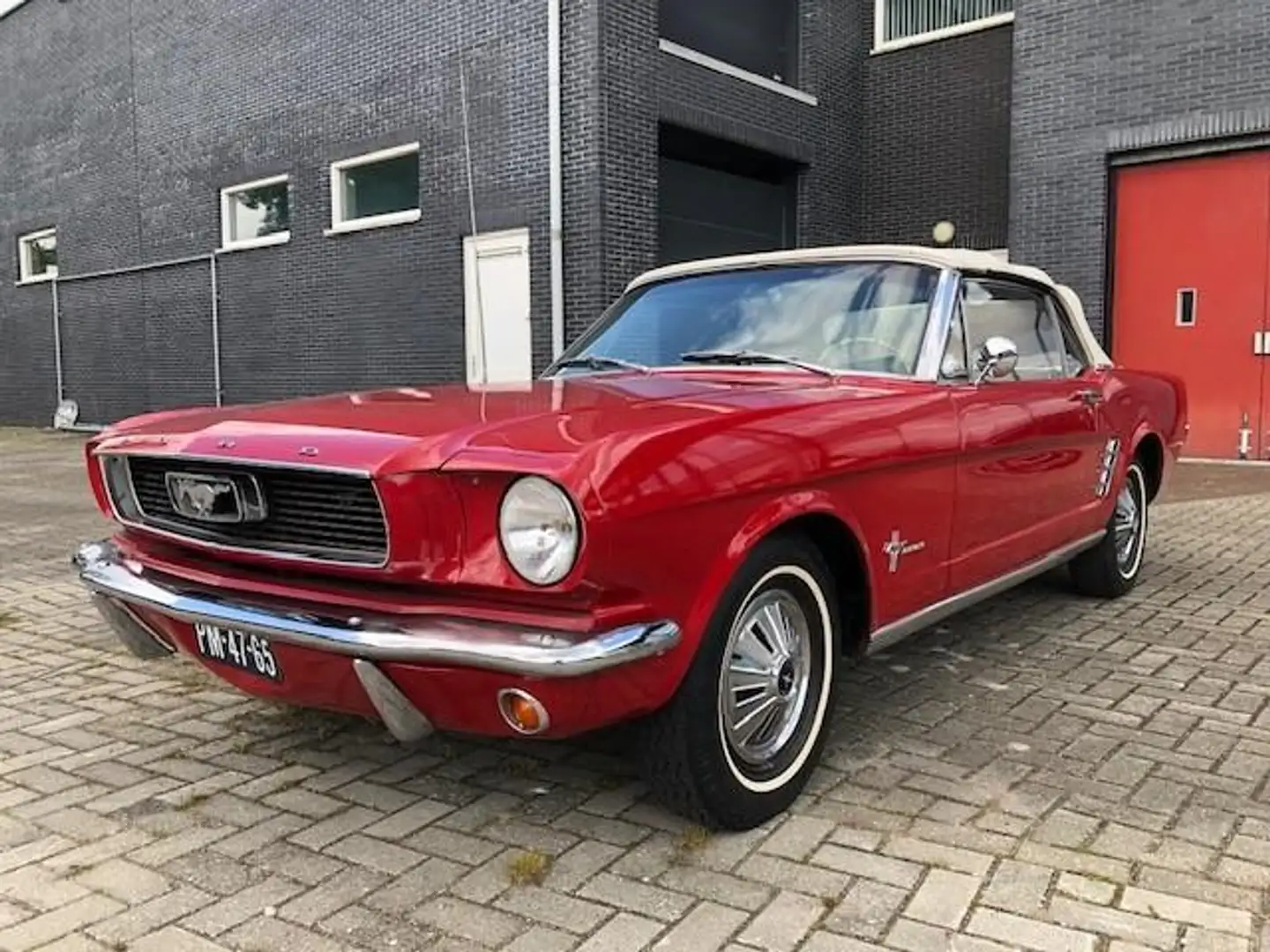 Ford Mustang 3.3 6 Cilinder Automaat Cabriolet Rot - 2