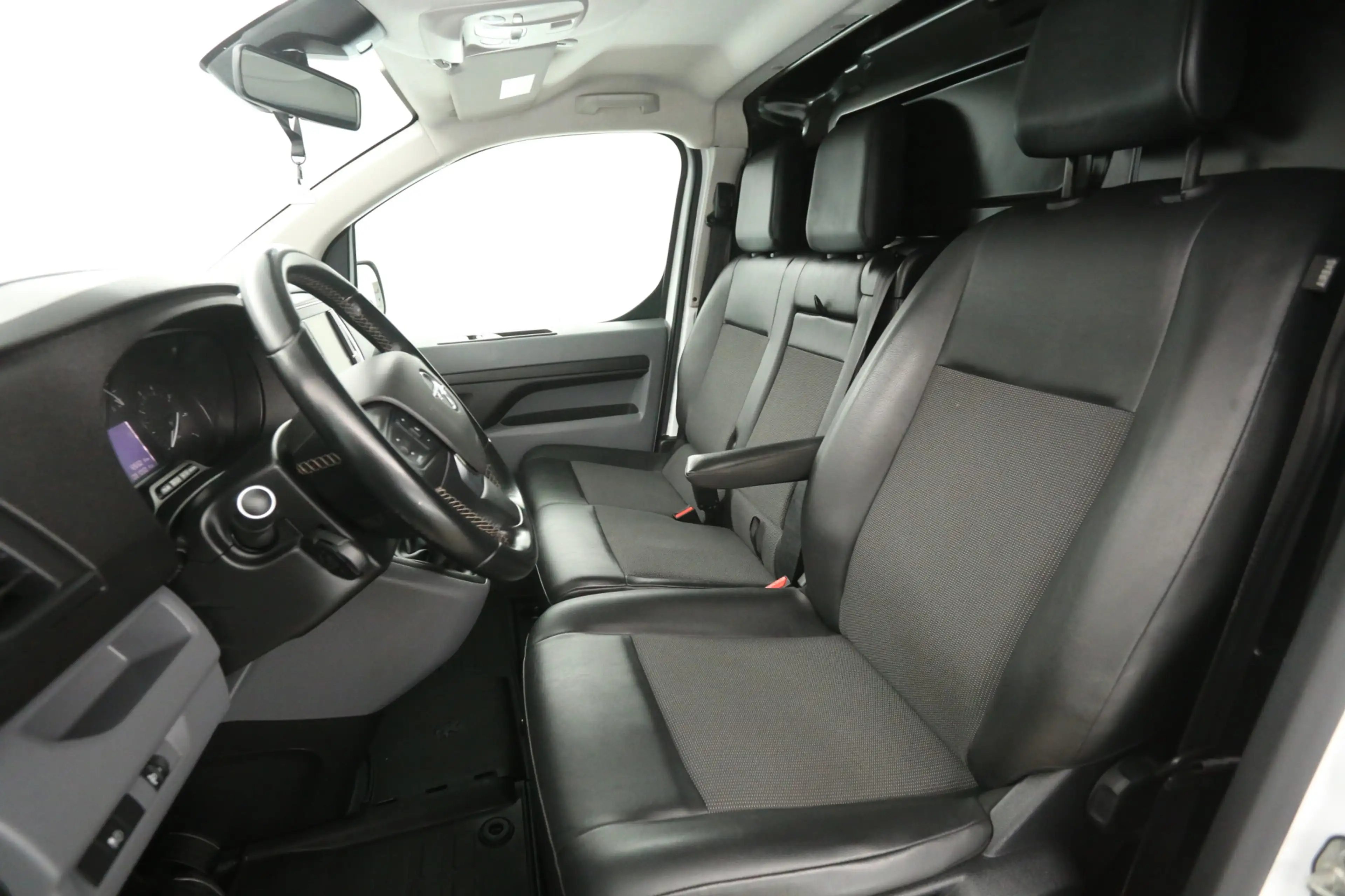Opel Vivaro 1.5D L2H1 | Marge | Clima | Carplay | 3 Zits | Cru — photo 9
