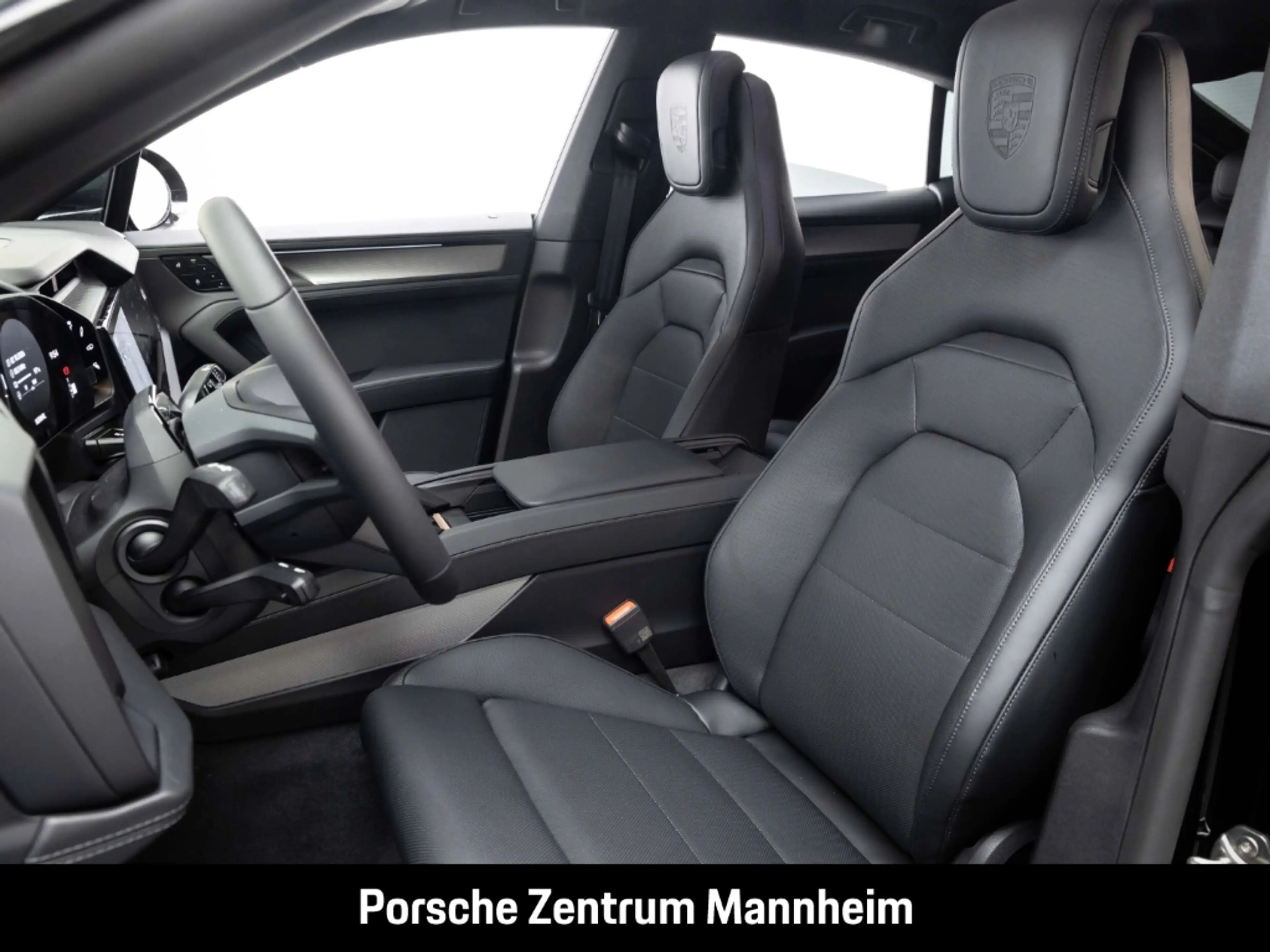 Porsche Cayenne Coupe Electric — photo 5