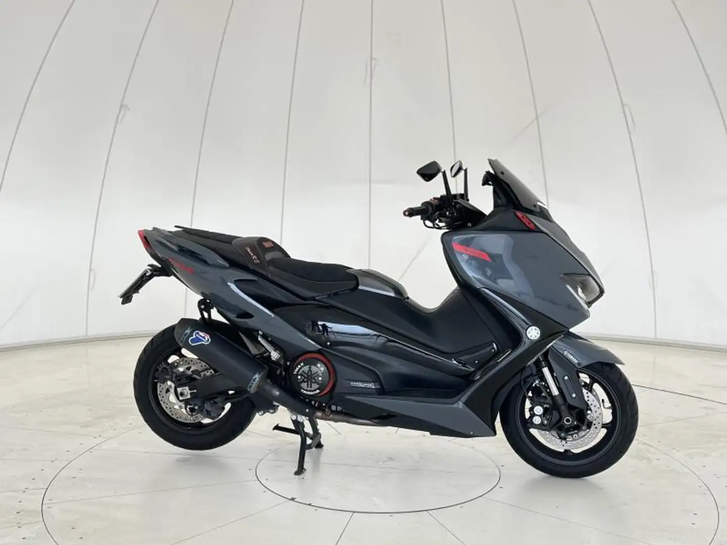 Yamaha Tech Max Abs Nero - 2