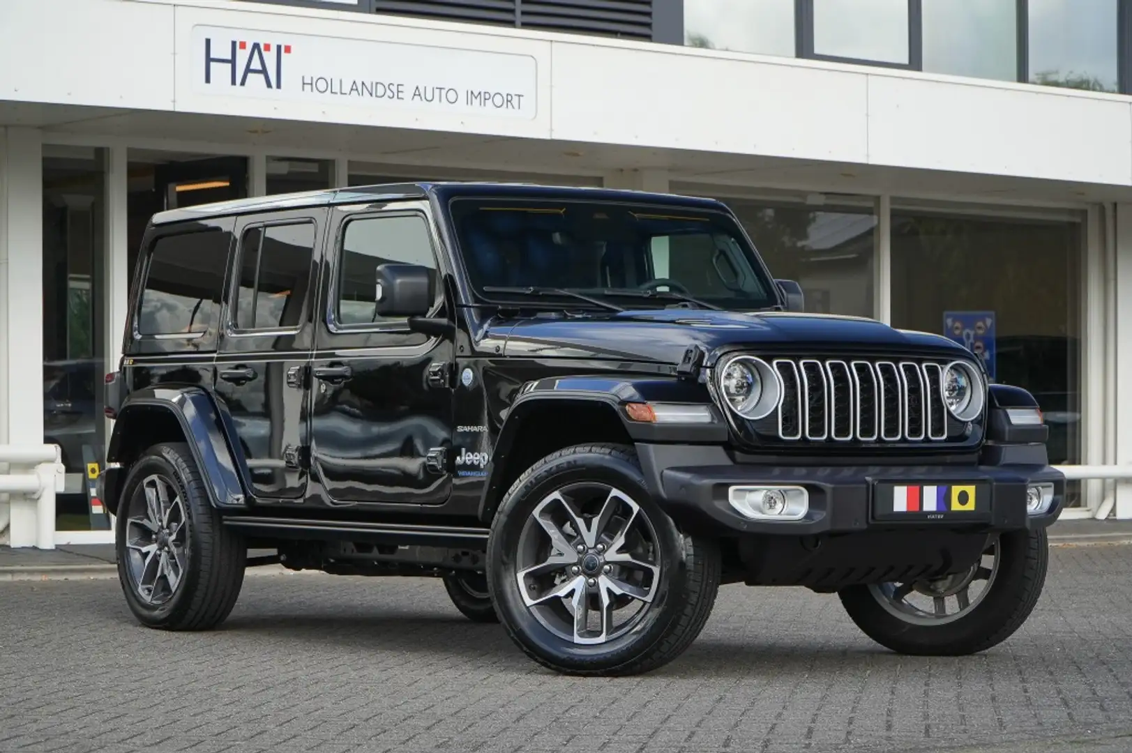 Jeep Wrangler Unlimited 4xe 380 Sahara I Nw. Model I 20 inch I E Чёрный - 1