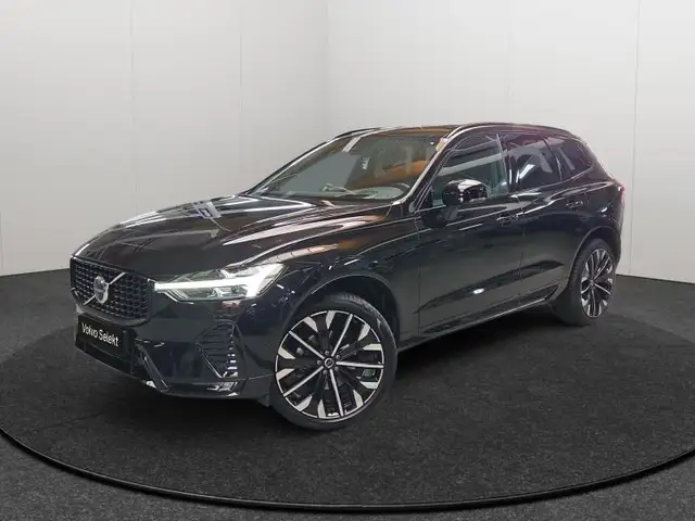 Volvo XC60 B5 AWD Ultra Dark / Essence