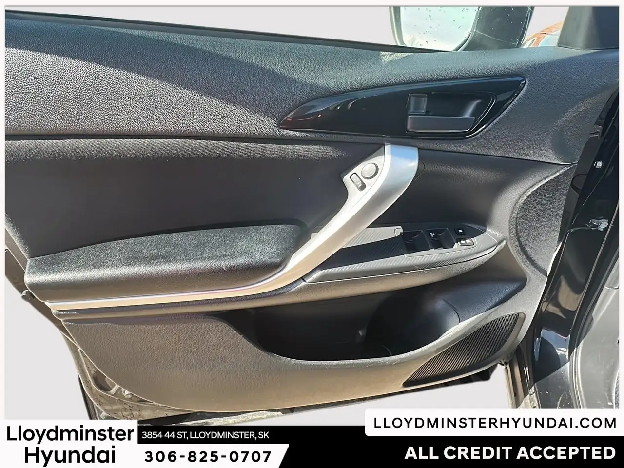 Mitsubishi Eclipse Cross снимка Mitsubishi Eclipse Cross