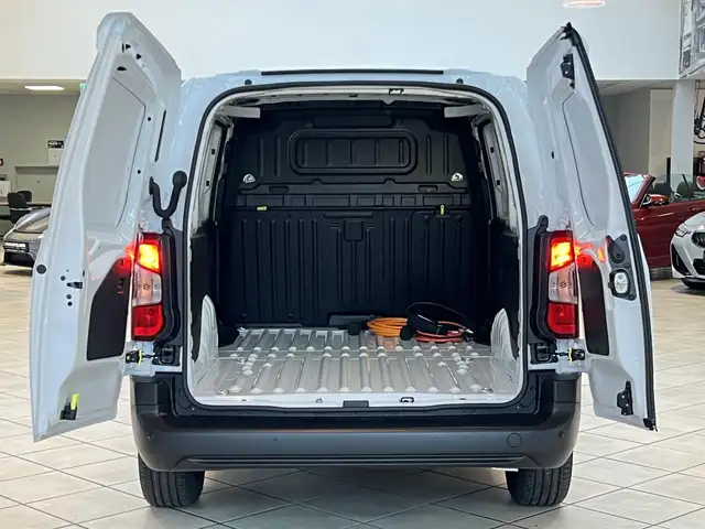 Toyota Proace City view 6