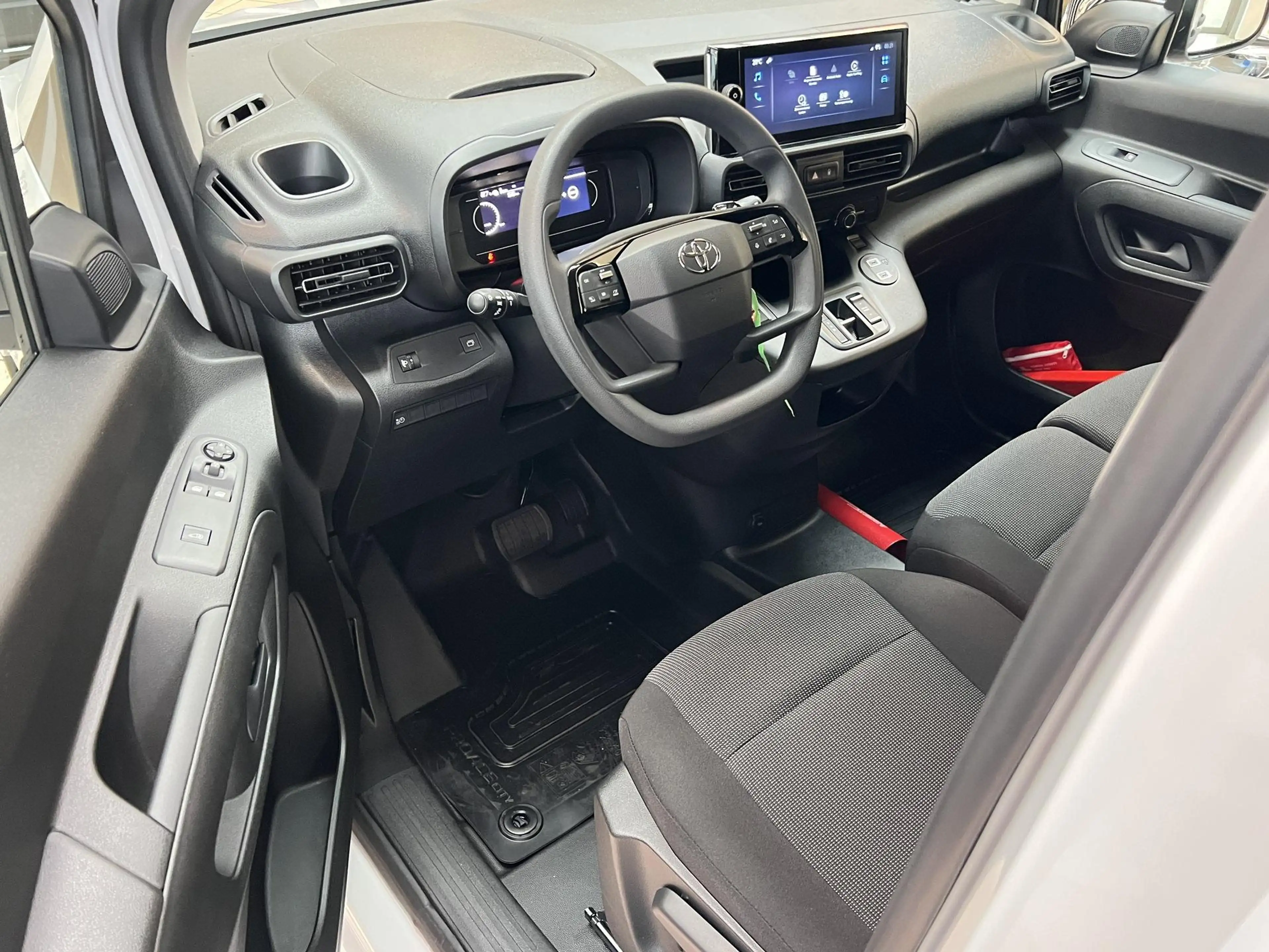 Toyota Proace City Proace City E L2 Comfort 50Kwh 2Schiebet 3xSitze — photo 13