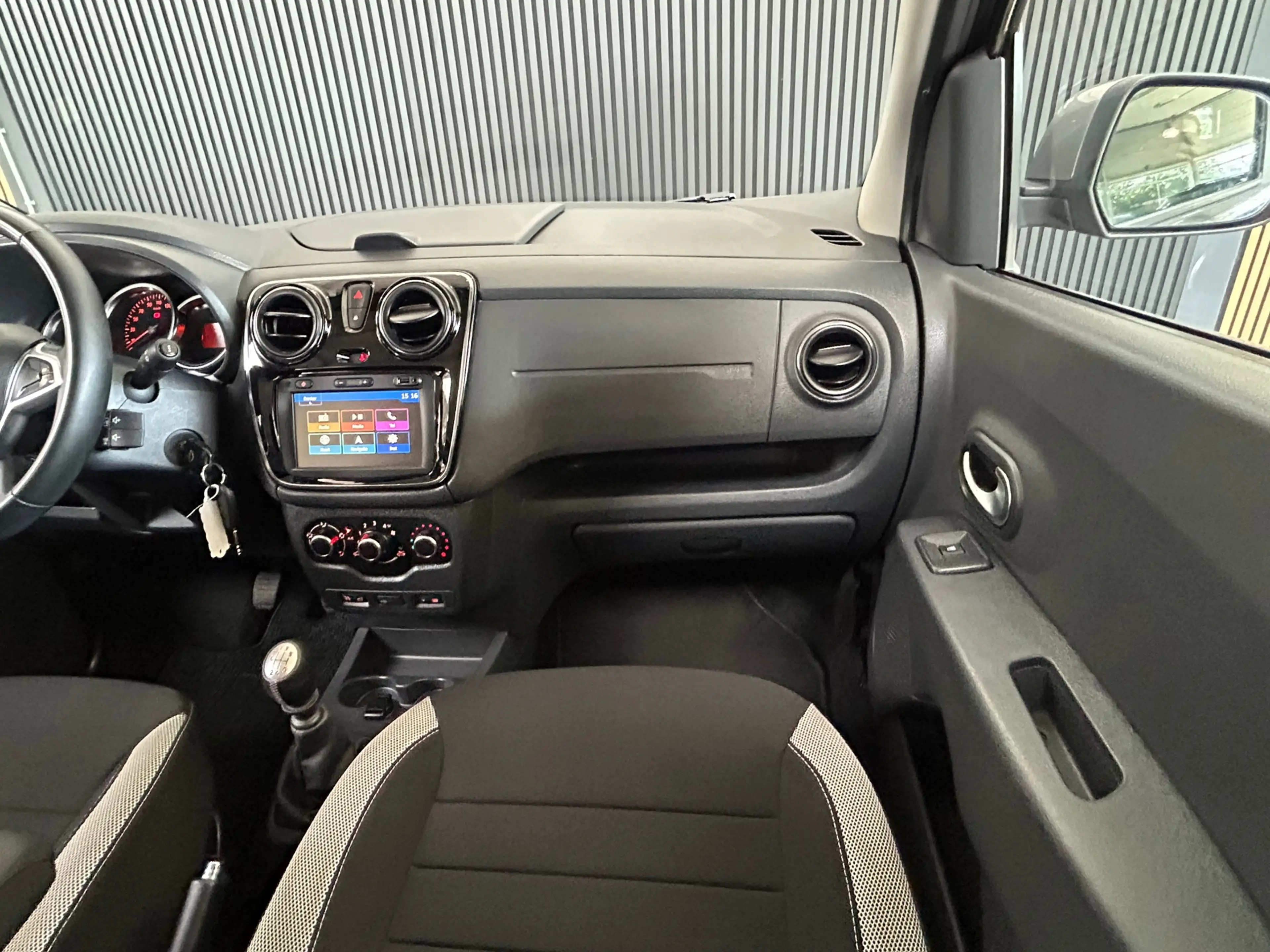 Dacia Lodgy 1.3 TCe Stepway CAMERA|APPLECARPLAY|AIRCO|CRUISE|S — photo 24