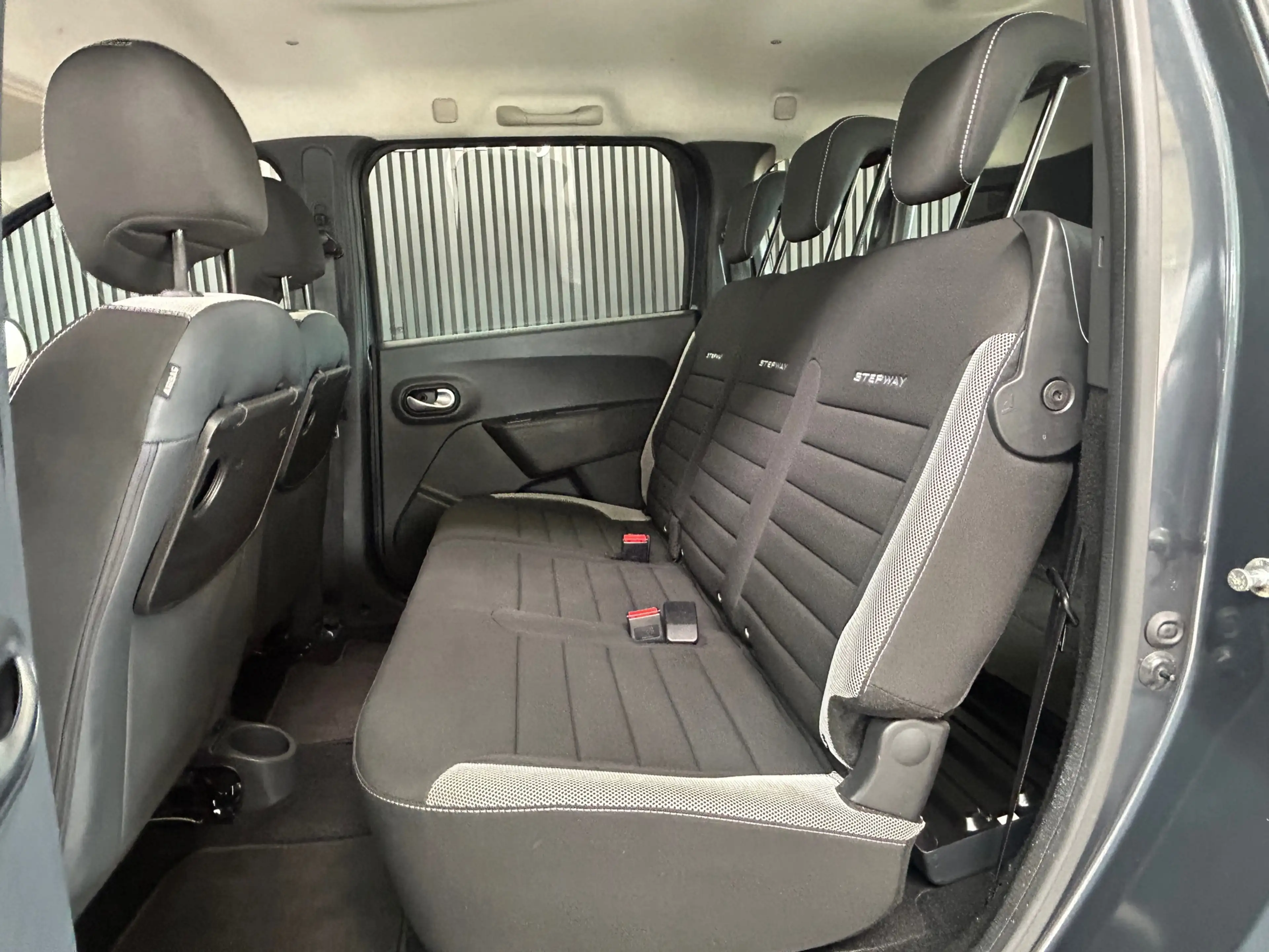 Dacia Lodgy 1.3 TCe Stepway CAMERA|APPLECARPLAY|AIRCO|CRUISE|S — photo 8