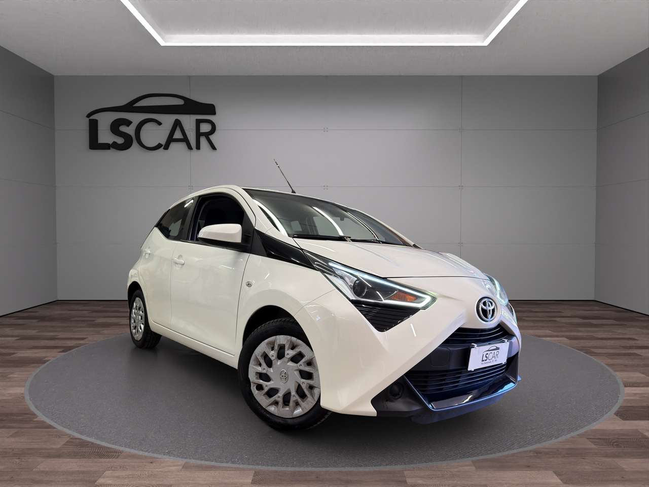 Toyota Aygo Aygo 5p 1.0 x-business 72cv