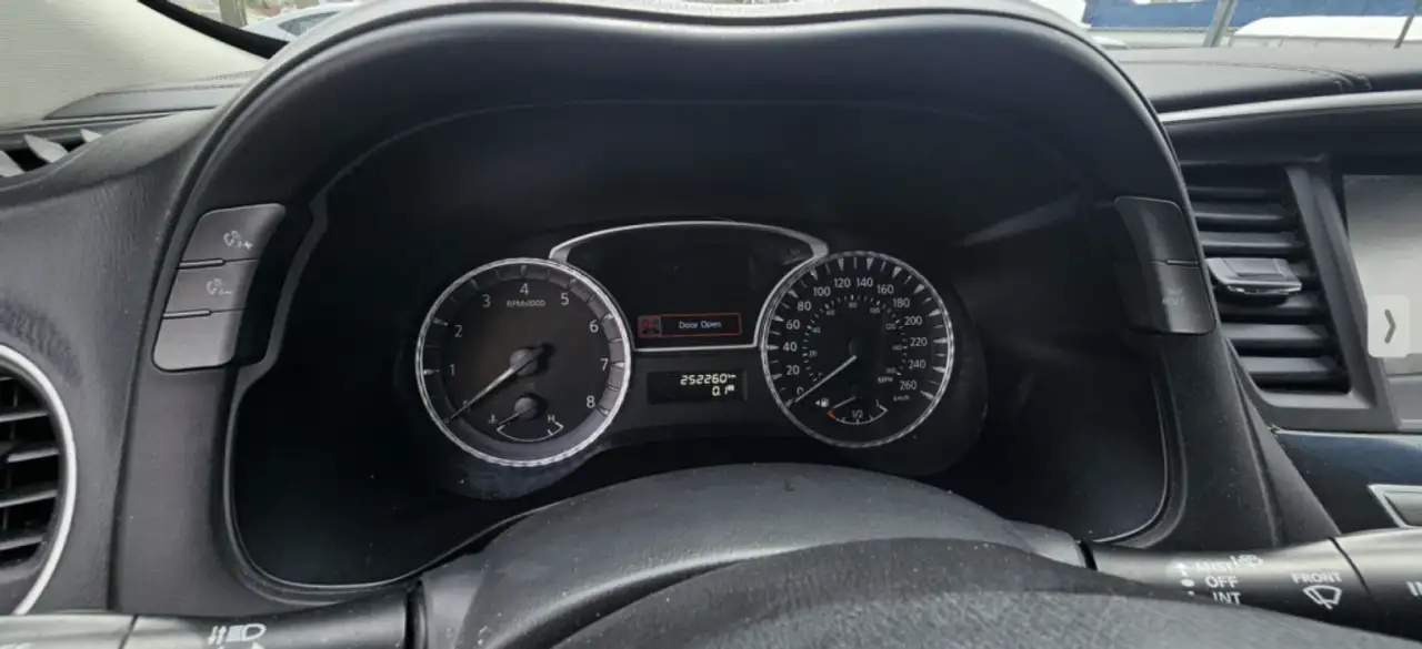 Infiniti QX60 снимка Infiniti QX60