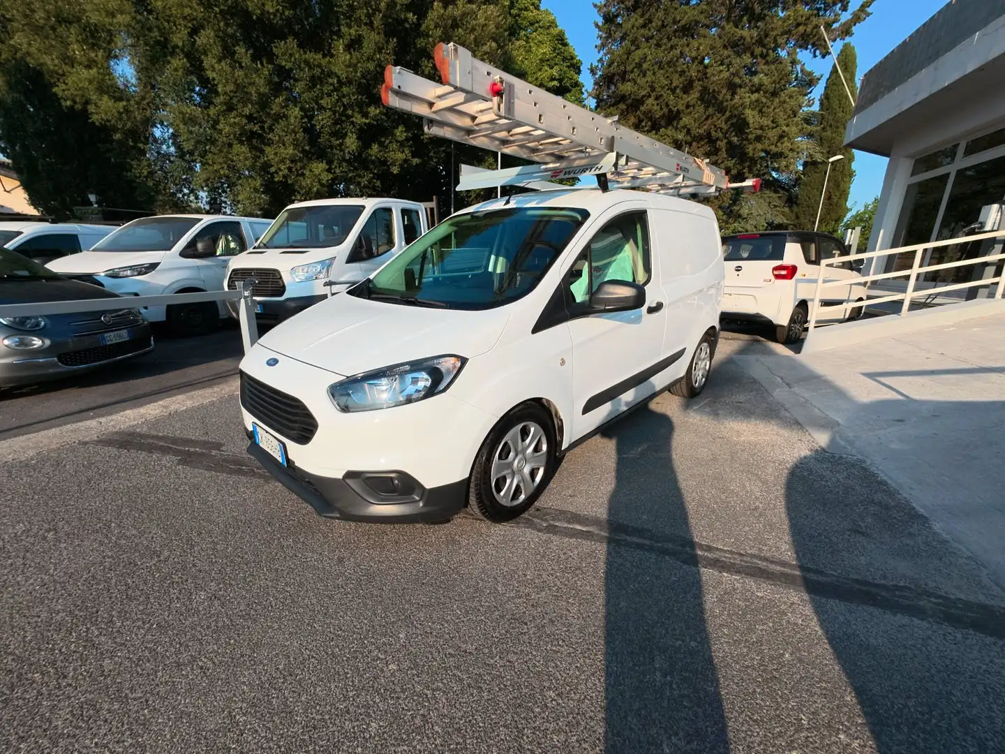 Ford Transit Courier 1.5 TDCi 75Cv Wit - 1