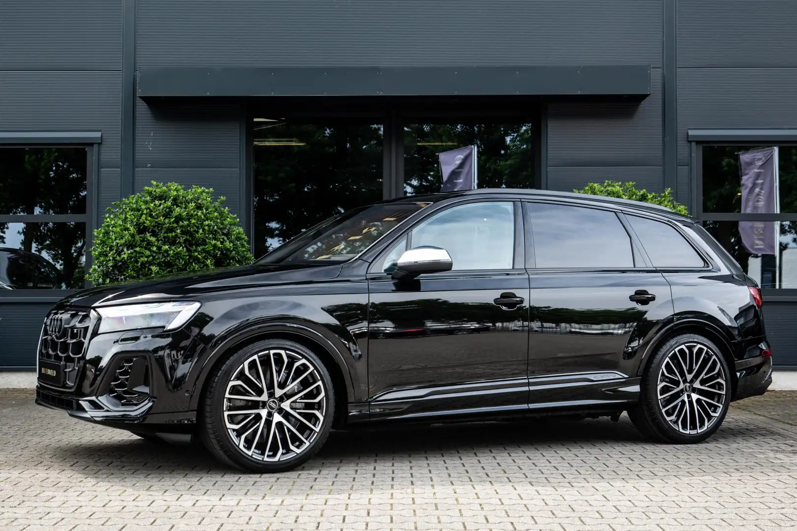 Audi SQ7 4.0 TFSI 507pk 7p, Keramisch, B&O Advanced, Full-o Schwarz - 2