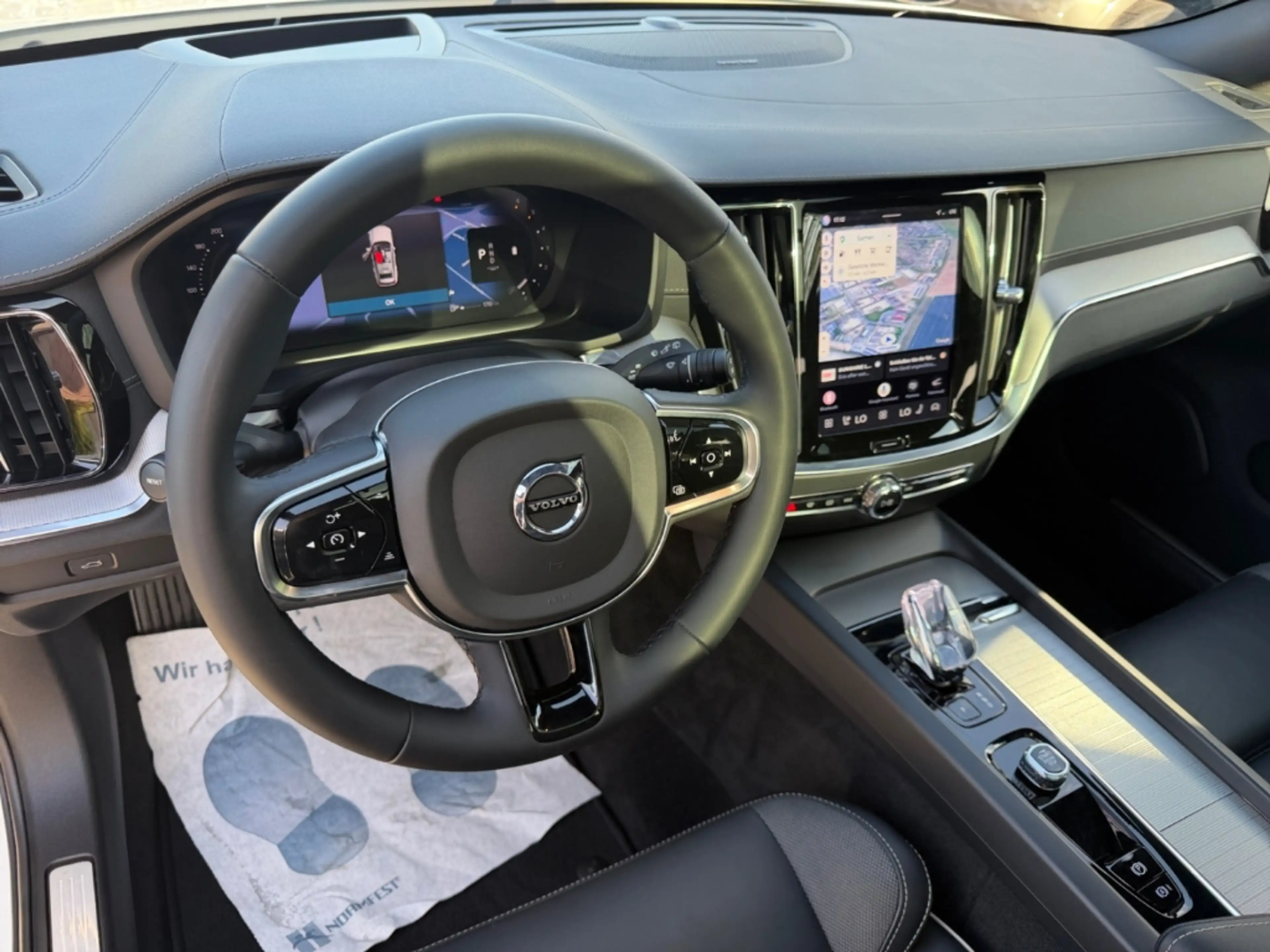 Volvo V60 Cross Country Ultimate AWD Leder H&K Pano 360° Memory — photo 10