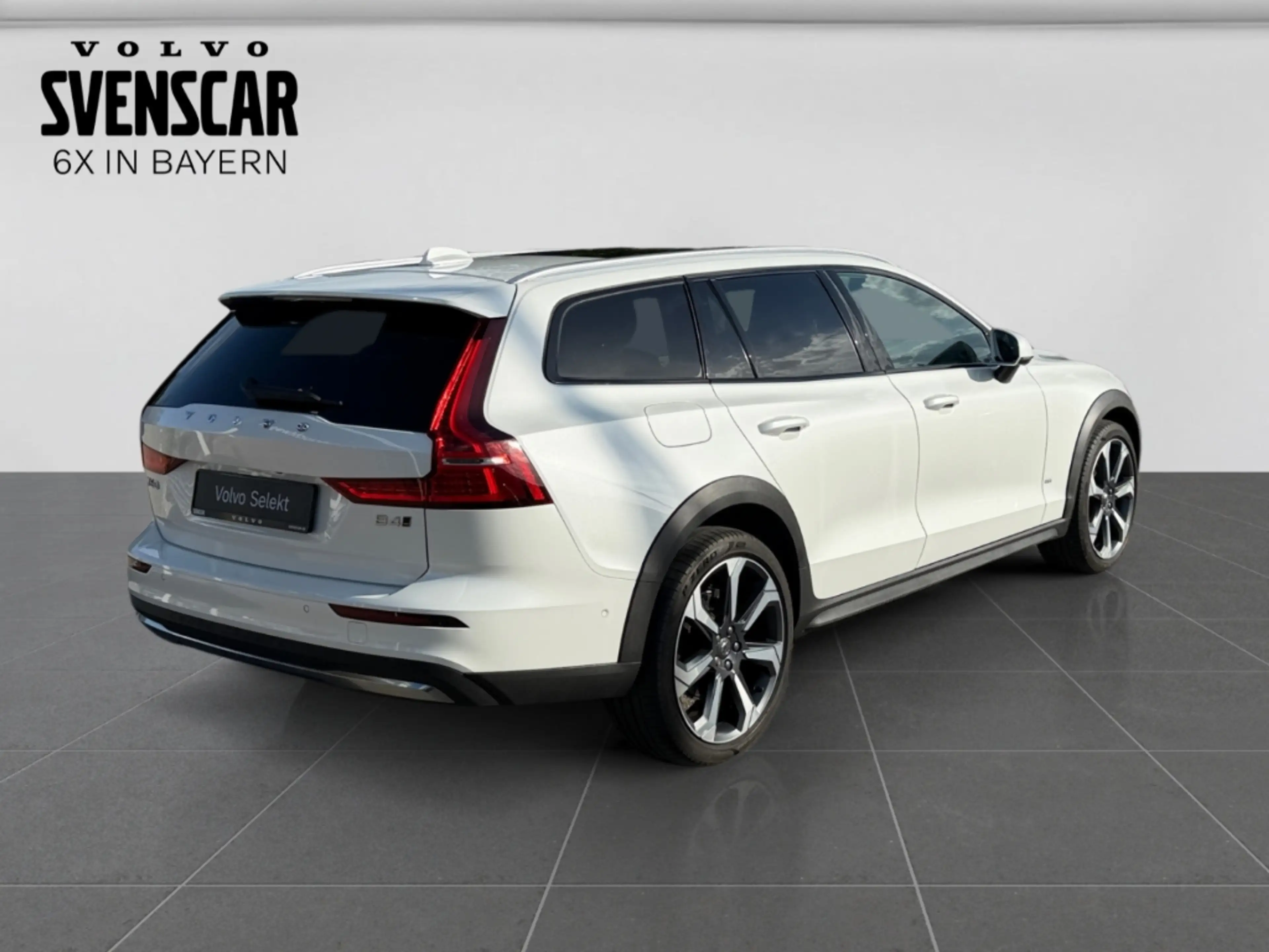 Volvo V60 Cross Country Ultimate AWD Leder H&K Pano 360° Memory — photo 5
