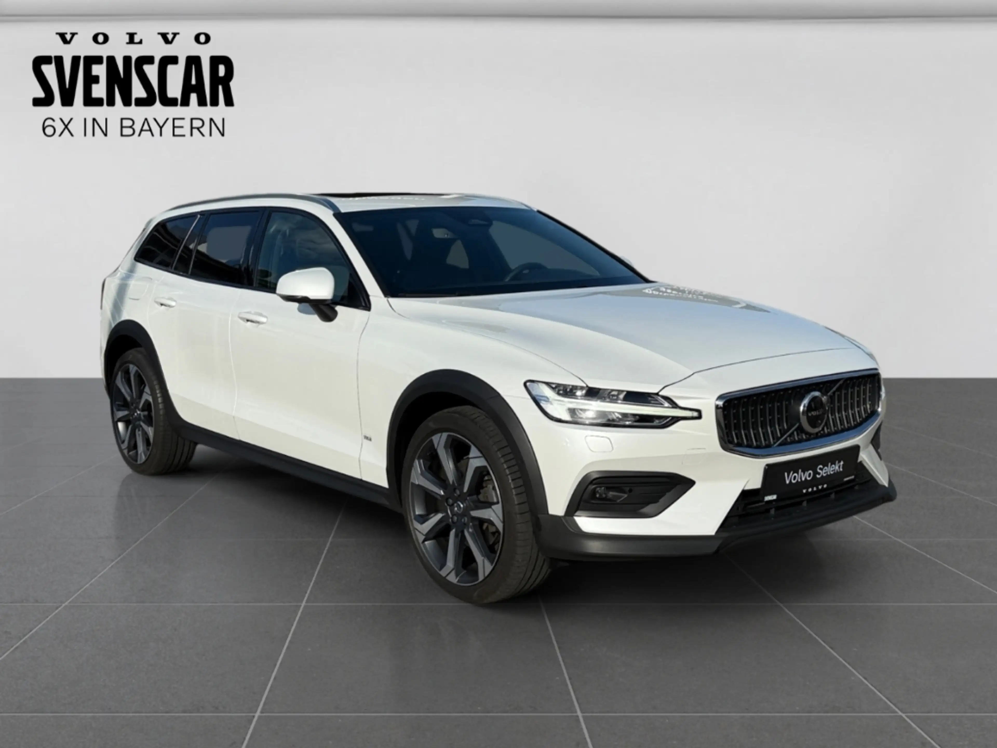 Volvo V60 Cross Country Ultimate AWD Leder H&K Pano 360° Memory — photo 7