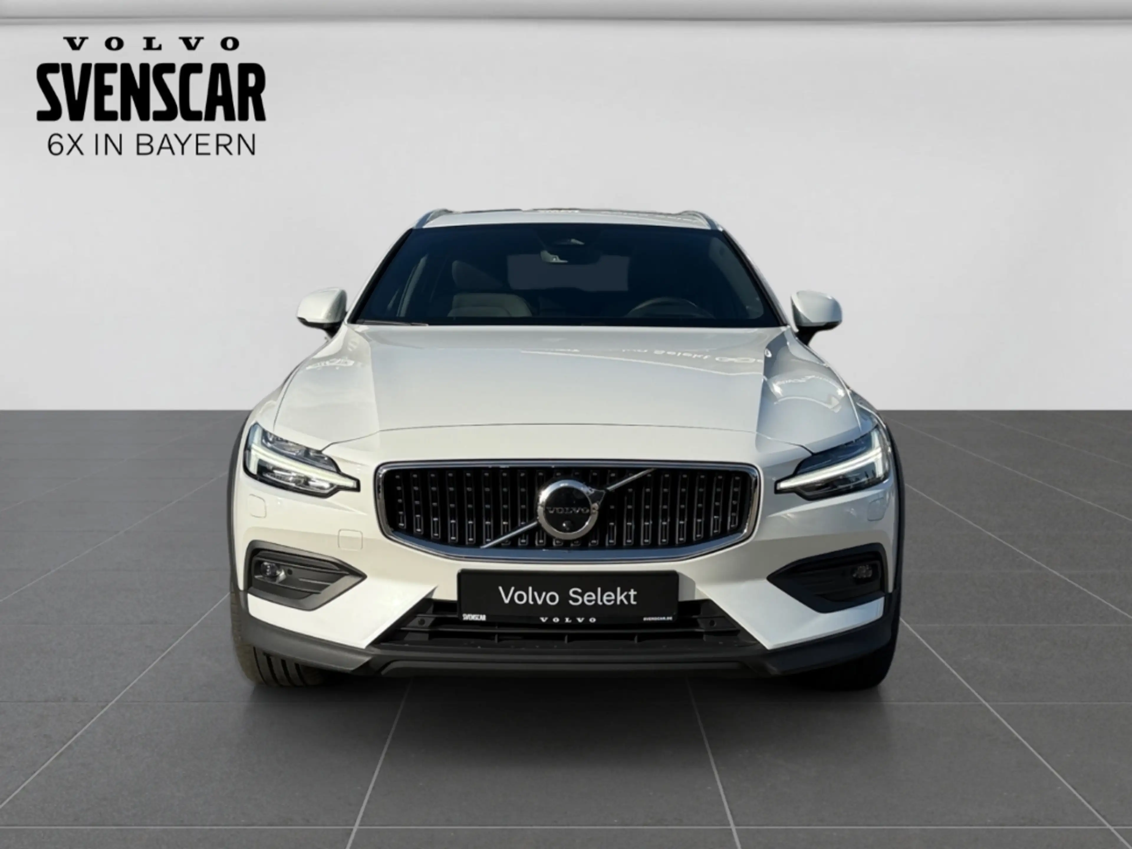 Volvo V60 Cross Country Ultimate AWD Leder H&K Pano 360° Memory — photo 8