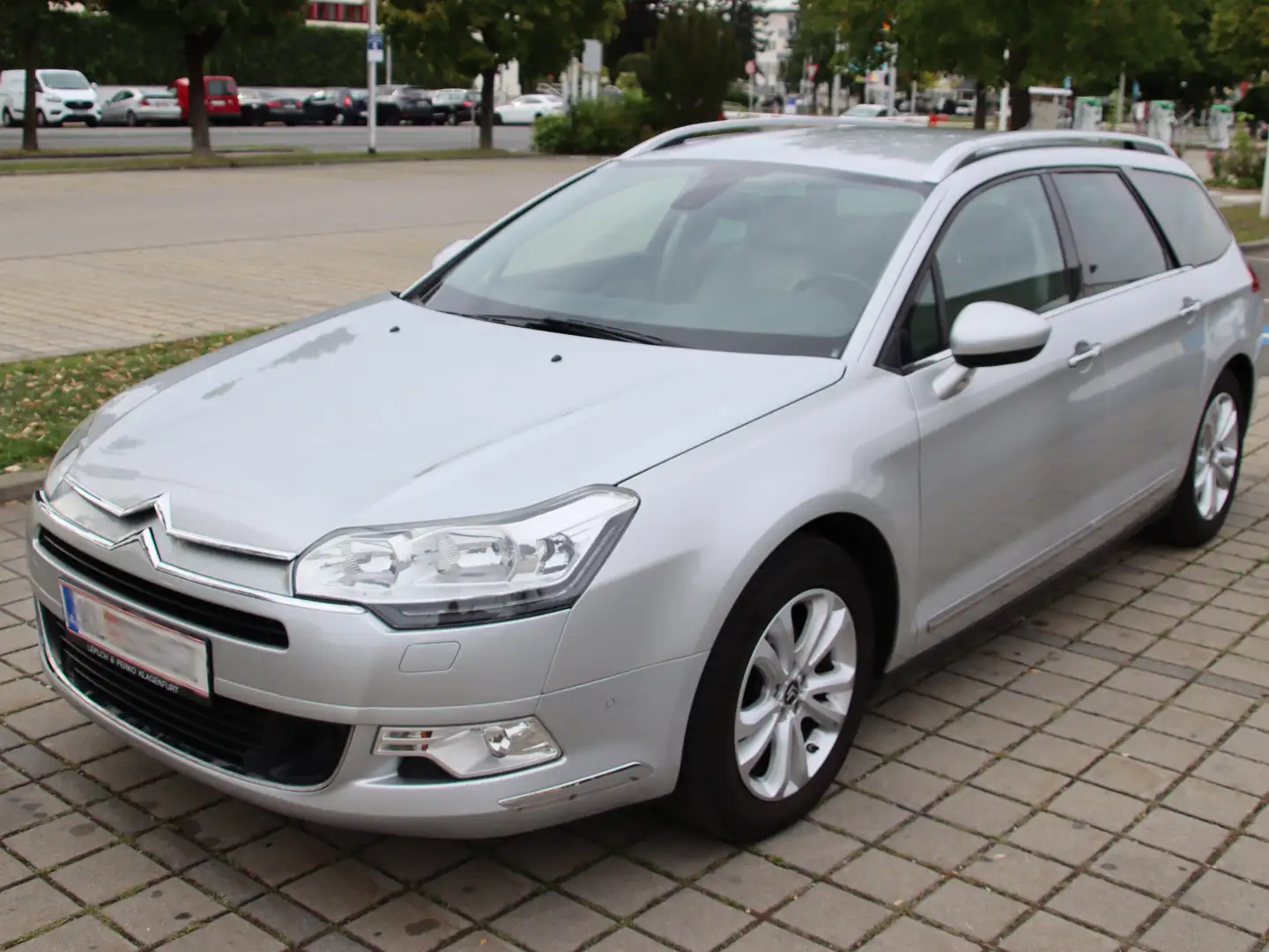 Citroen C5 C5 Tourer 2,0 HDi FAP Exclusive Silber - 1