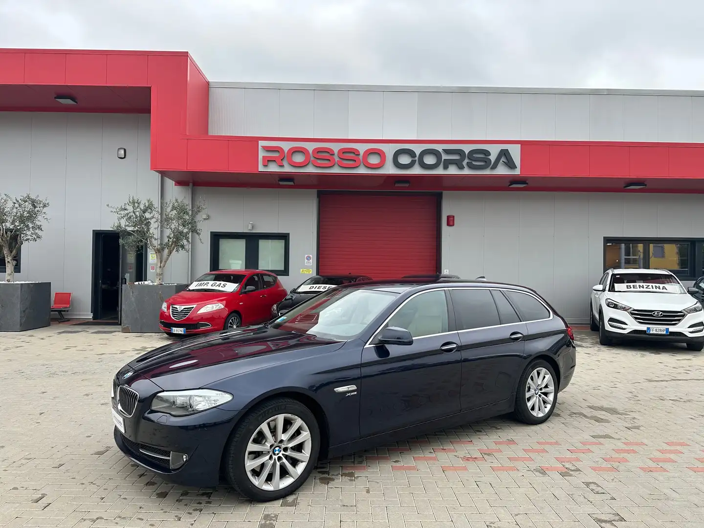 BMW 525 d Touring xdrive Futura AUTOM UNIPRO Blu/Azzurro - 1