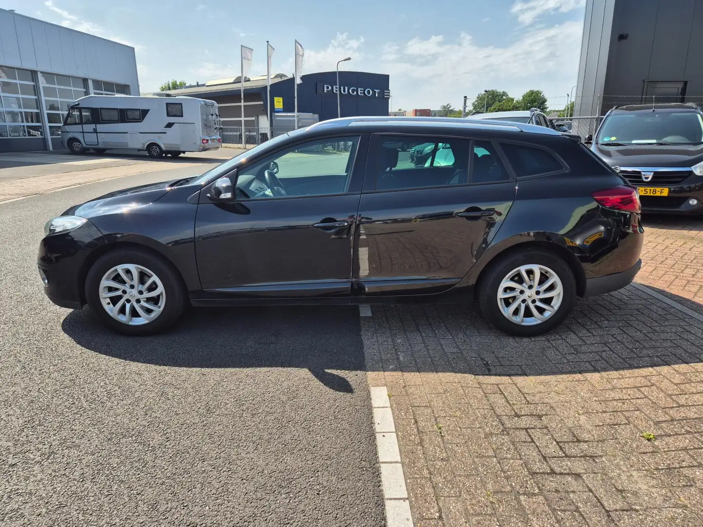 Renault Megane Estate 1.5 dCi Collection Clima Cruise Nap Apk 03- Schwarz - 2