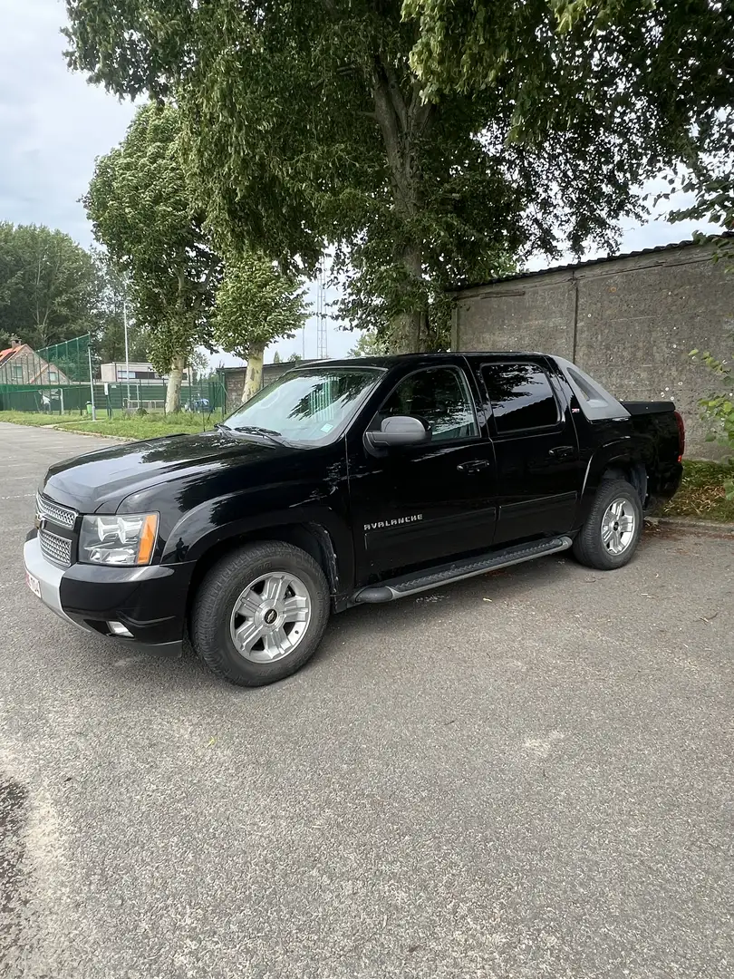 Chevrolet Avalanche Z71 4x4 crna - 1