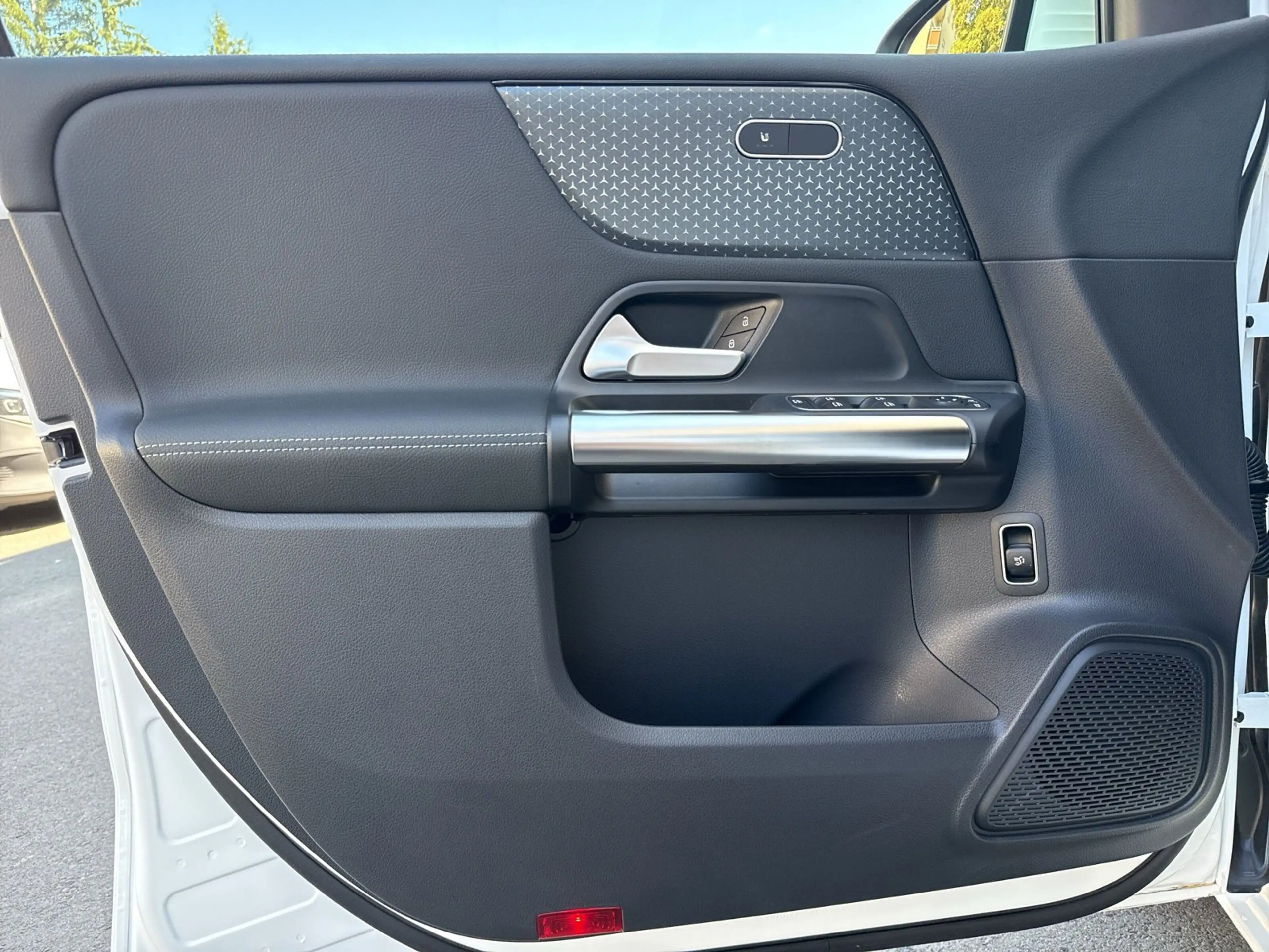 Mercedes-Benz B 180 d Österreich-Edition Cam Navi SHZ EASY-PACK — photo 11