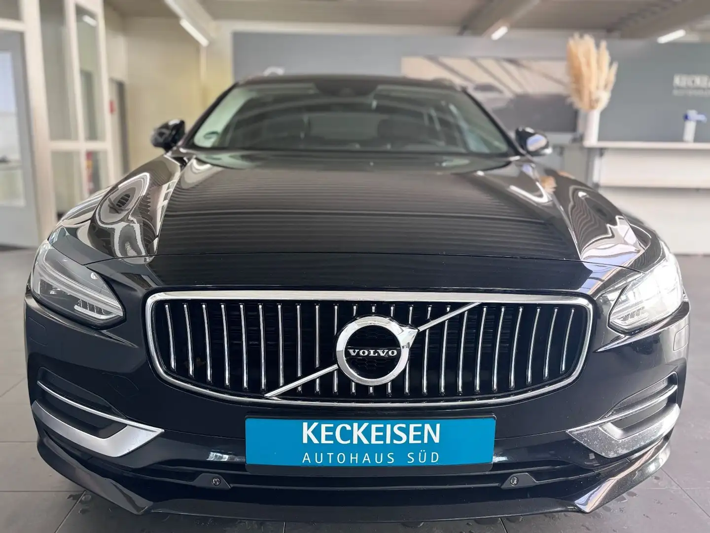 Volvo V90 D4 Inscription Geartronic belüftete Sitze Schwarz - 2