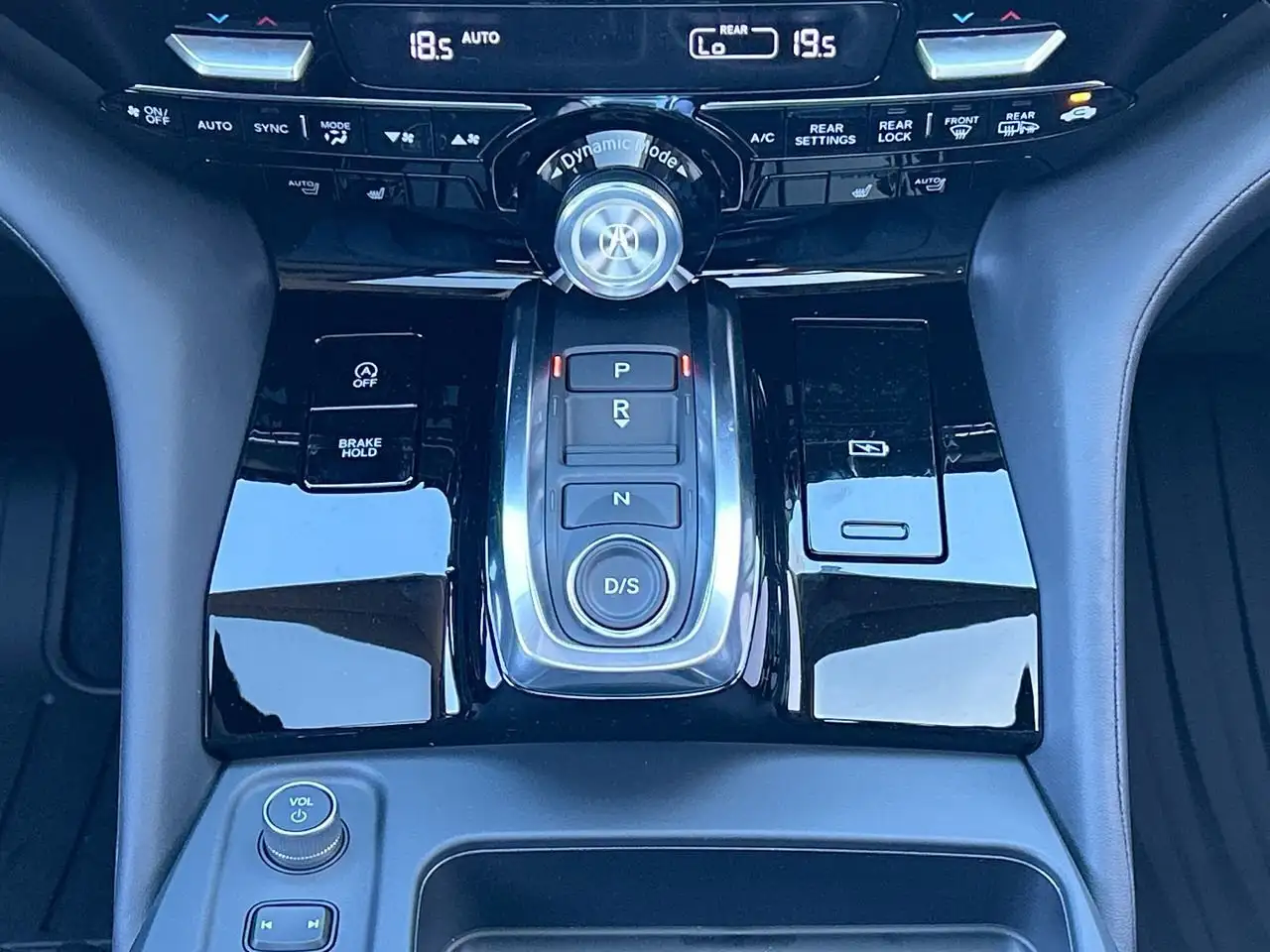 Acura MDX снимка Acura MDX