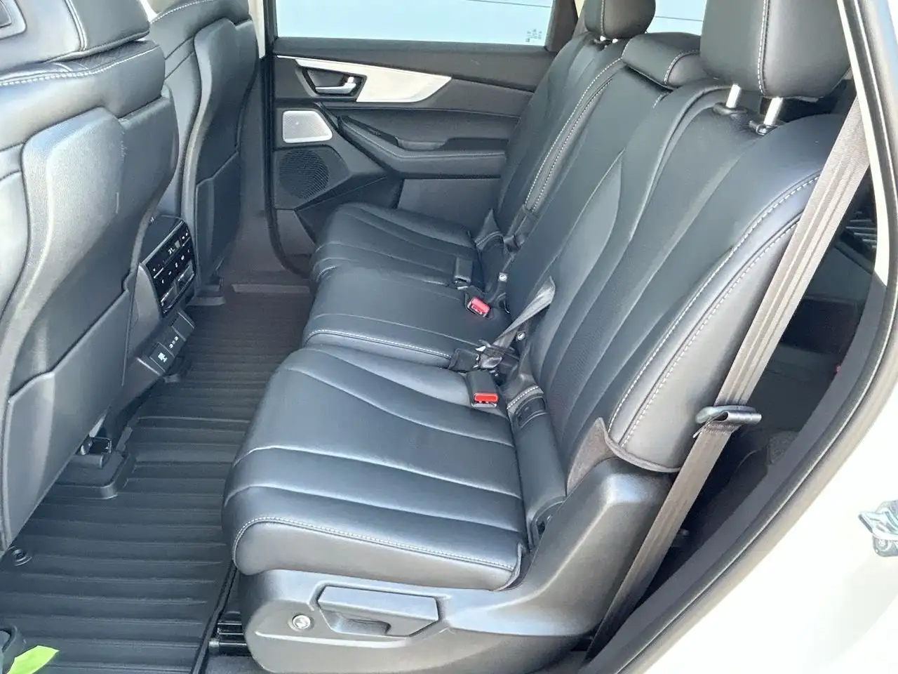 Acura MDX снимка Acura MDX