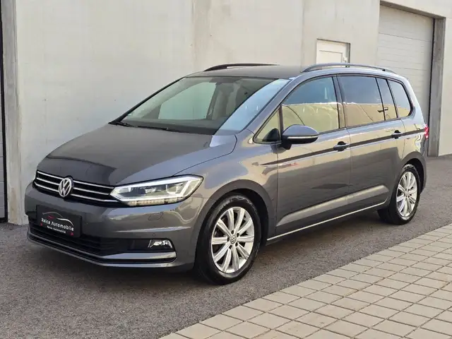 Volkswagen Touran view 9