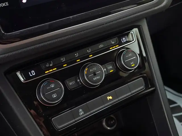 Volkswagen Touran view 17