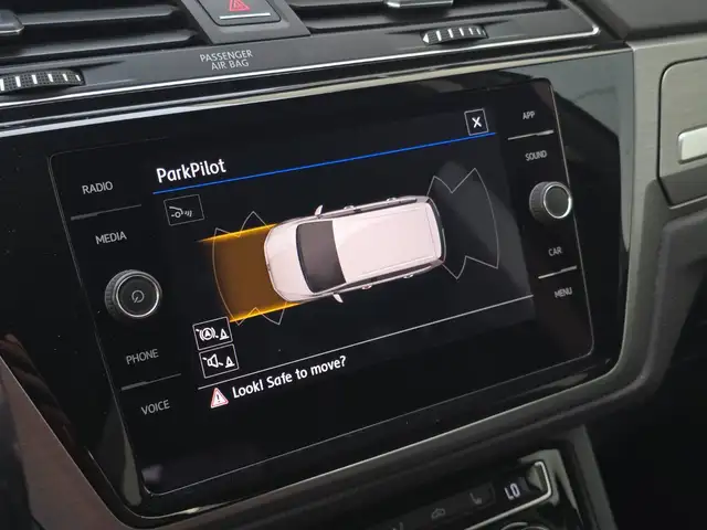 Volkswagen Touran view 12