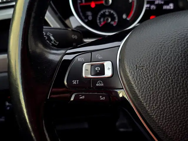 Volkswagen Touran view 20
